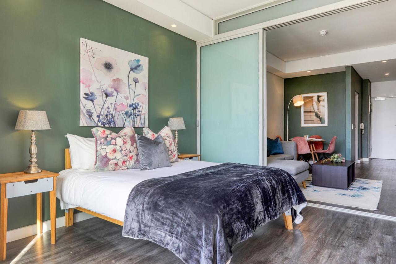 Backup-Powered Colourfull City Balcony Apartment Cape Town Exterior foto